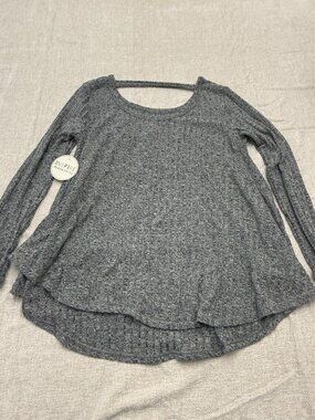 NWT Inspire Maternity Gray Rib Knit Tunic Cozy Minimalist Mom Medium Top 3864